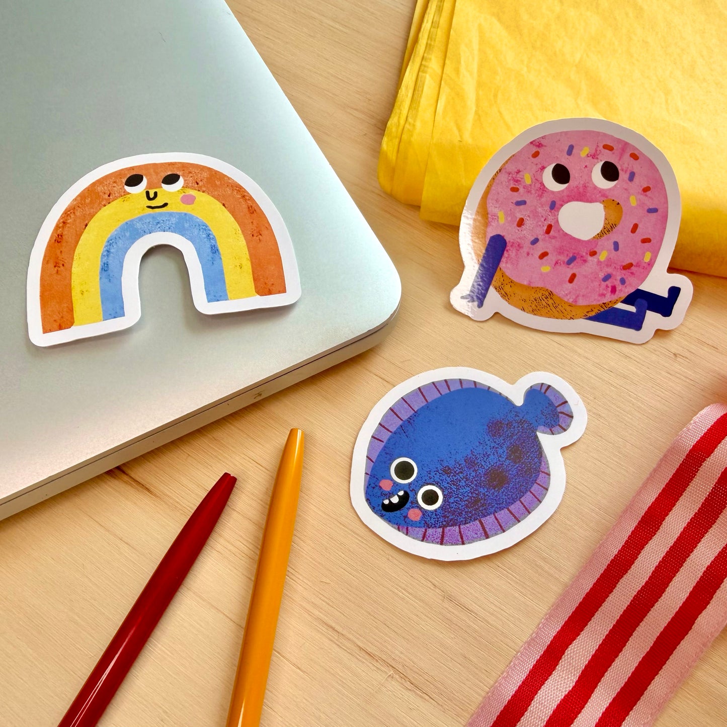 Rainbow Vinyl Sticker | Decorative 6cm Decal